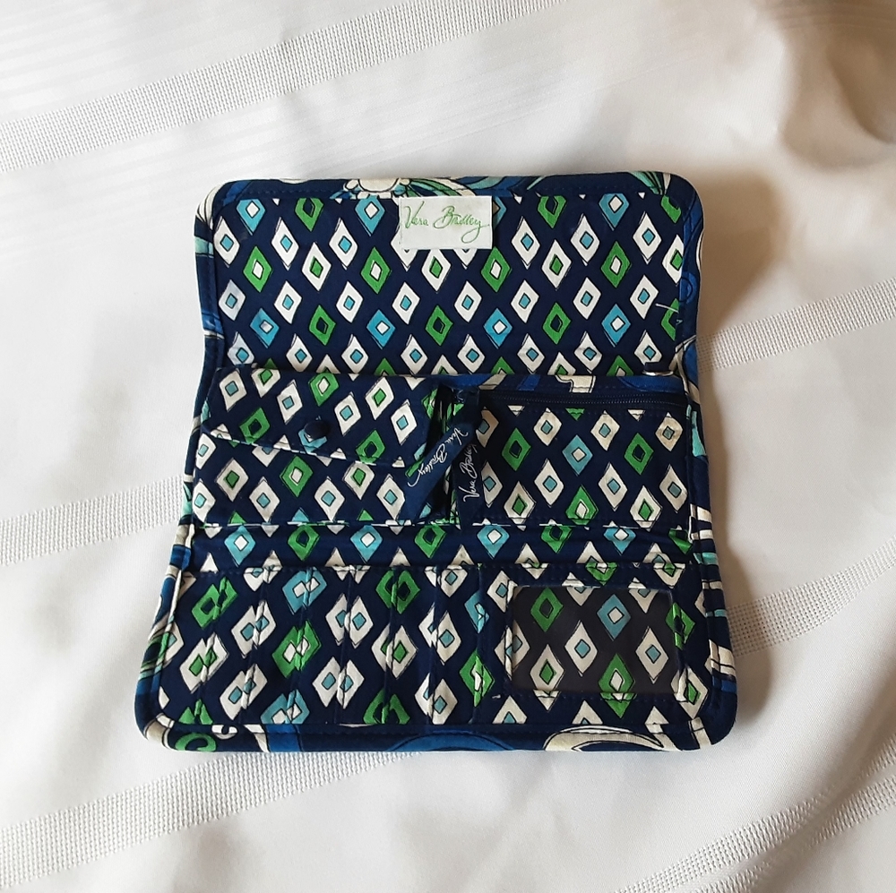 Vera Bradley Blue Paisley Magnetic Wallet